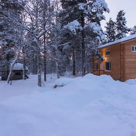 Chalet Hirsi - The White Blue Wilderness