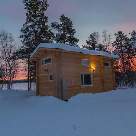 Chalet Hirsi - The White Blue Wilderness