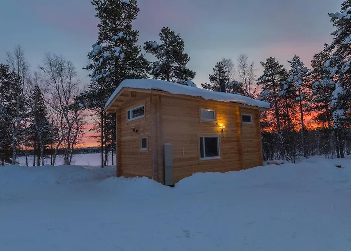 Chalet Hirsi - The White Blue Wilderness