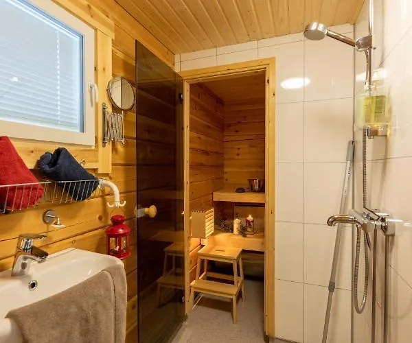 Hirsi - The White Blue Wilderness Chalet *