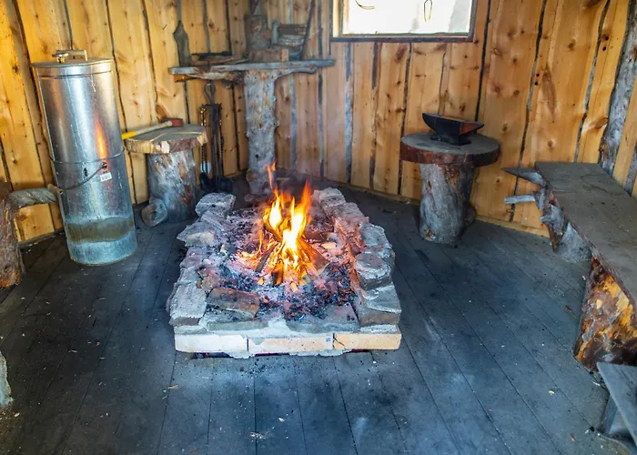 Hirsi - The White Blue Wilderness Chalet Kaamanen